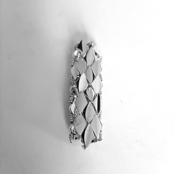 NEW Trendy Silver Bracelet - Picture 4 of 4